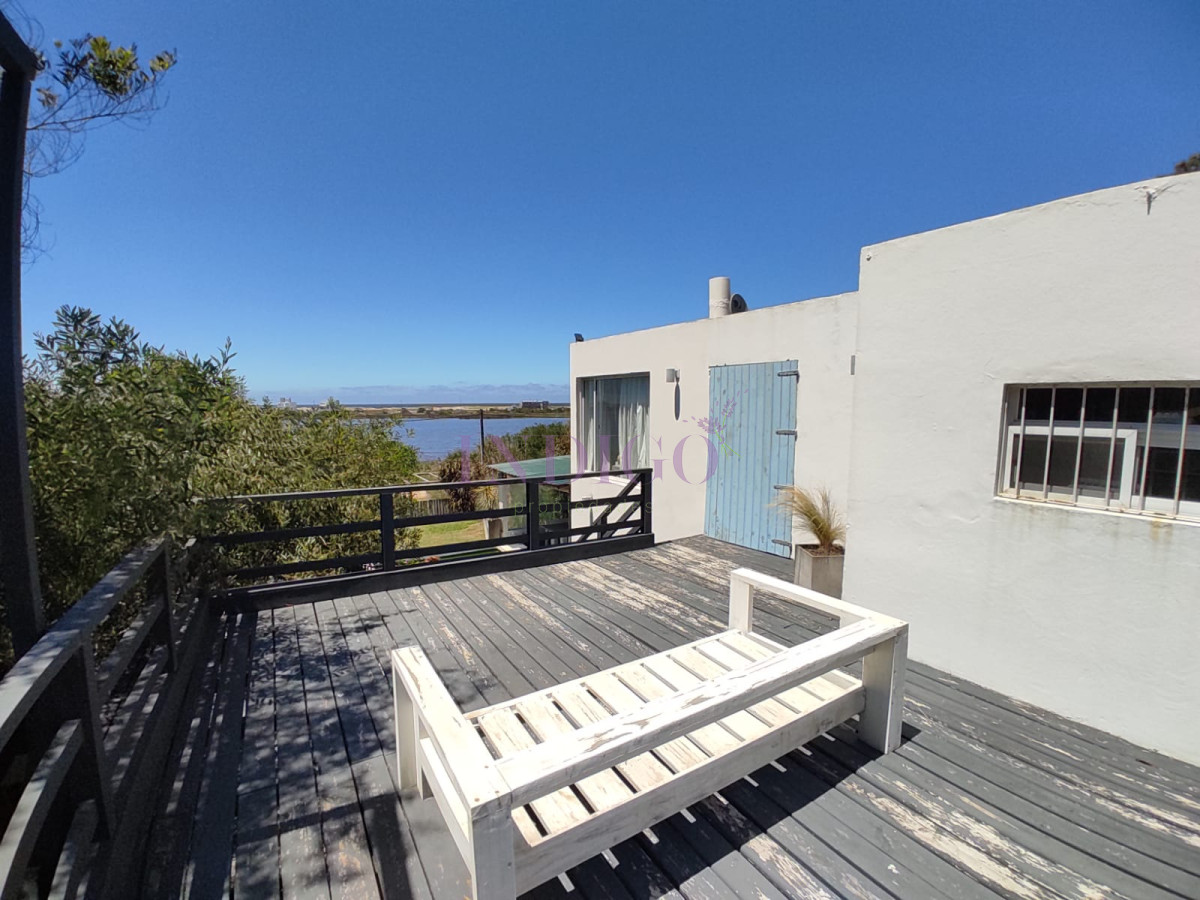 Casa Ref.768 - Casa en Santa Mónica con parrillero y piscina, 3 dormitorios y 2 baños
