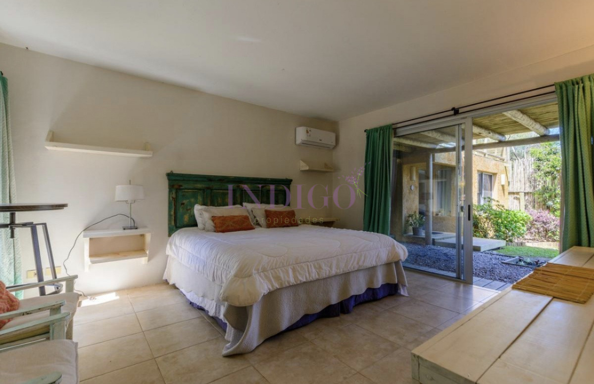 Casa Ref.347 -  Venta y alquiler Montoya, 3 dormitorios y pileta.