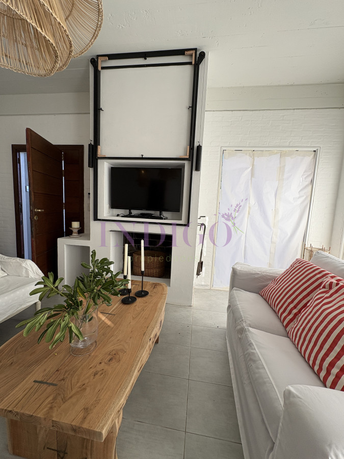 Casa Ref.1345 - Casa en alquiler La Barra, 4 dorm y dependencia de servicio.