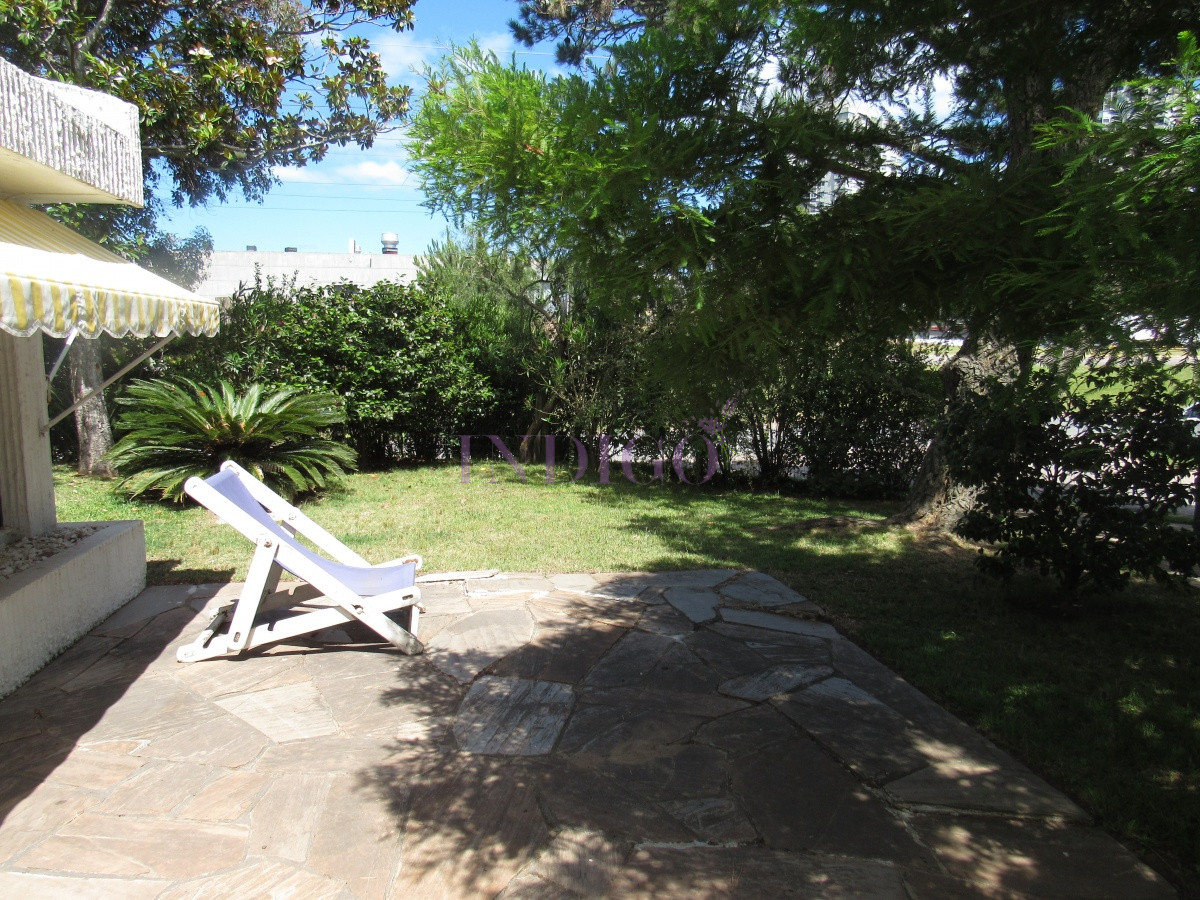 Casa Ref.785 - Amplia casa en Deuville, muy tranquilo! 4 dormitorios y 3 Baños, Parrillero y Garaje!