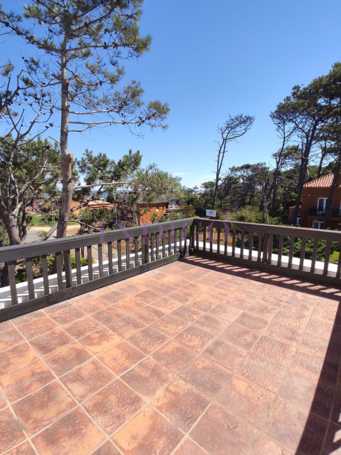 Casa Ref.208 - Muy buena casa en alquiler a pasitos del agua en Montoya, 5 dormitorios .