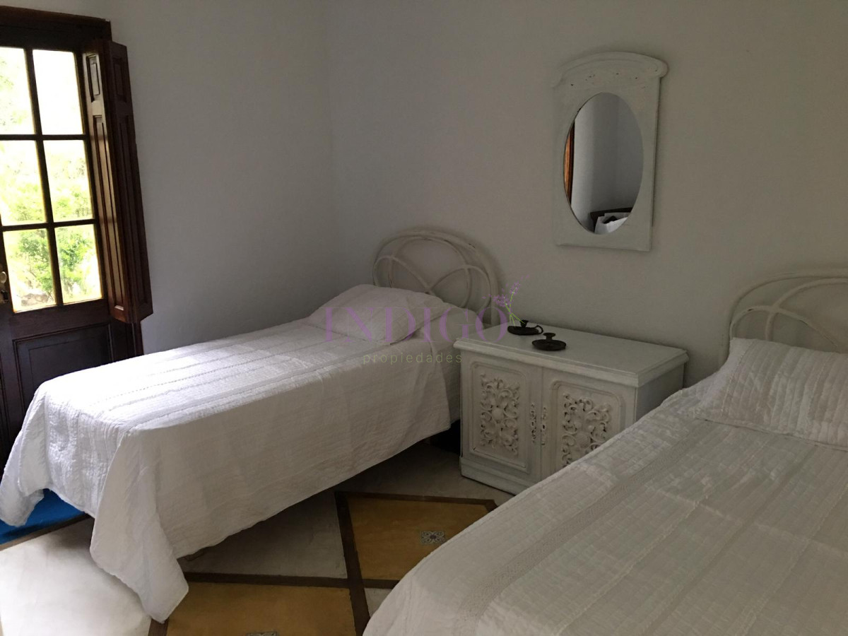 Casa Ref.180 - Casa en venta La Barra, 4 dormitorios , muy cerca de La Posta del Cangrejo.
