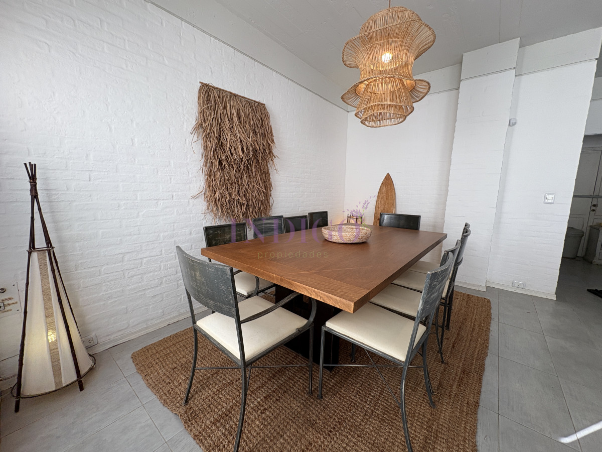 Casa Ref.1345 - Casa en alquiler La Barra, 4 dorm y dependencia de servicio.