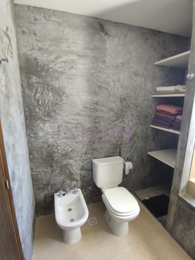 Casa Ref.208 - Muy buena casa en alquiler a pasitos del agua en Montoya, 5 dormitorios .