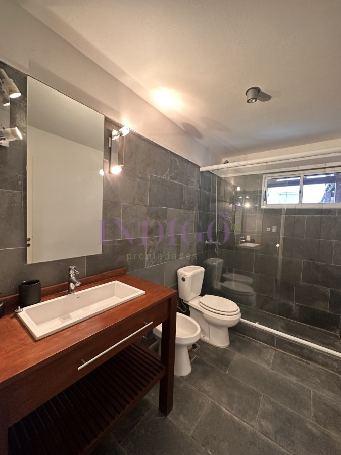 Casa Ref.339 - Espectacular casa en venta y alquiler con toda la vista al mar en la zona mas exclusiva de Punta del Este.
