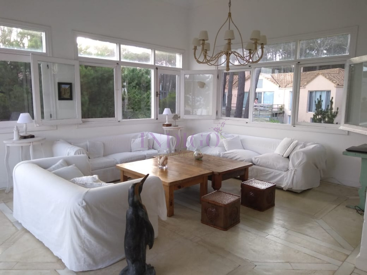 Casa Ref.403 - Casa en venta y alquiler frente al mar en Manantiales.