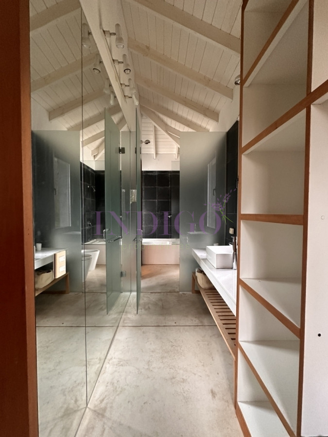 Casa Ref.1246 - Laguna blanca, casa en alquiler y venta.