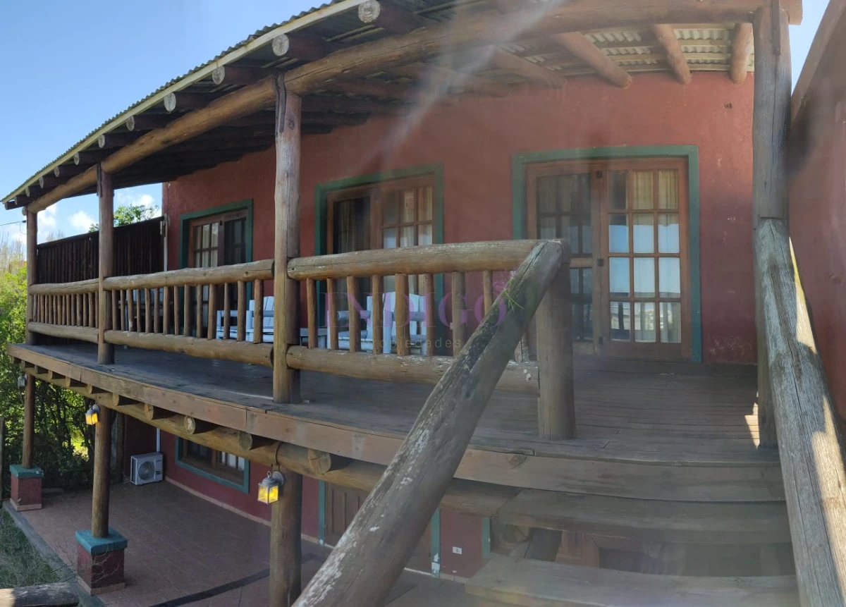Amplia casa en Alto de Punta Piedras, con vista y a pasos del mar - Indigo Propiedades