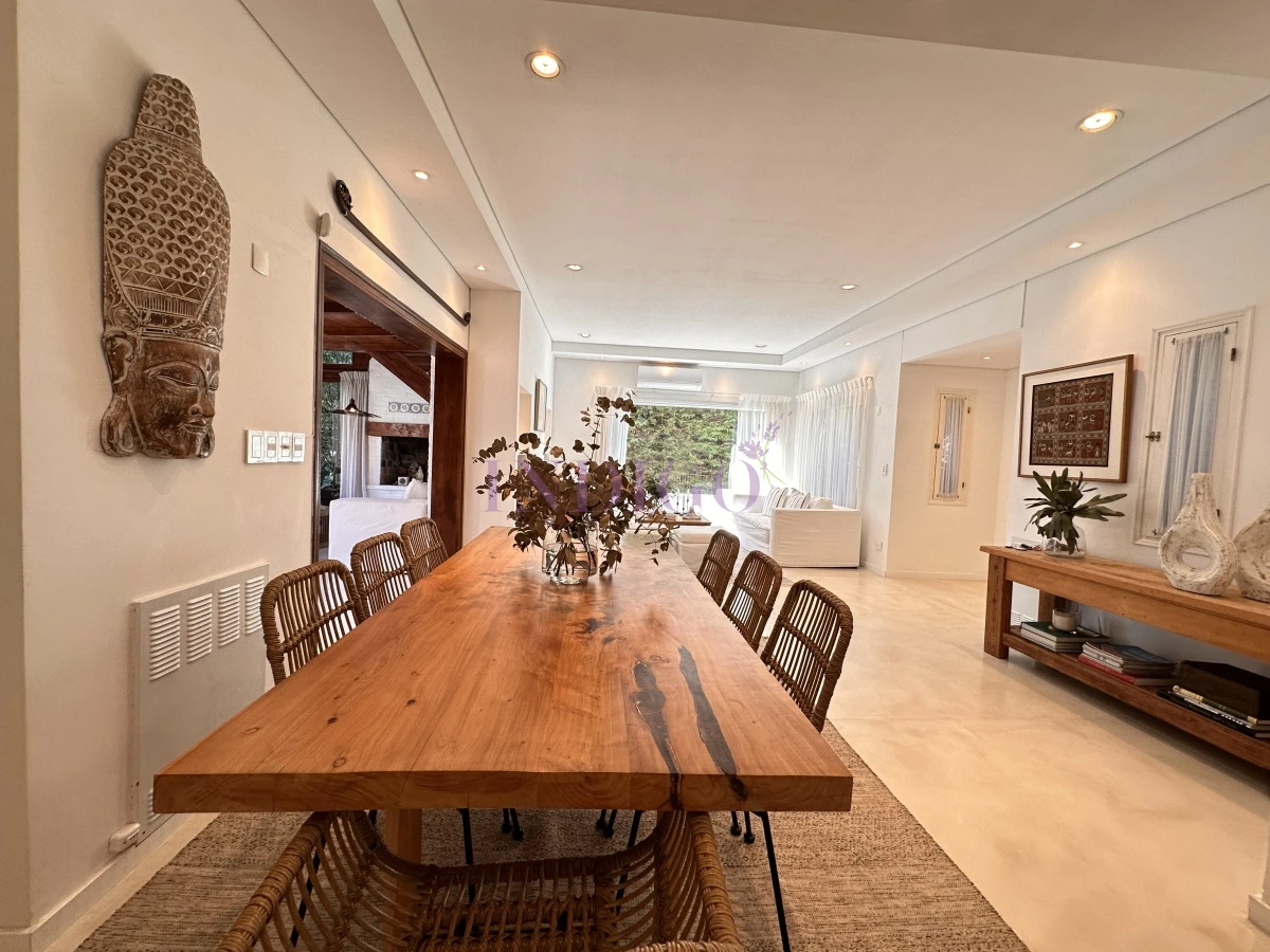 Casa Ref.1245 - Casa en venta , San Rafael, 4 dorm y dependencia, con piscina y parrillero.