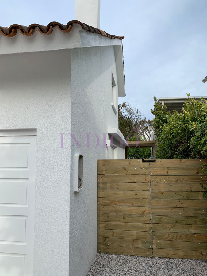 Casa Ref.794 - Casa en Venta, la Barra, posta 4 ambientes