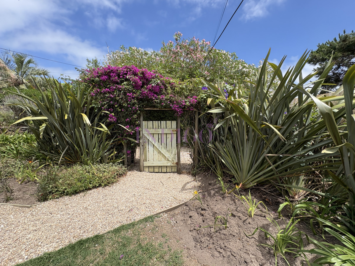 Casa Ref.121 - Casa enalquier en el corazon de La Barra, 3 dormitorios -