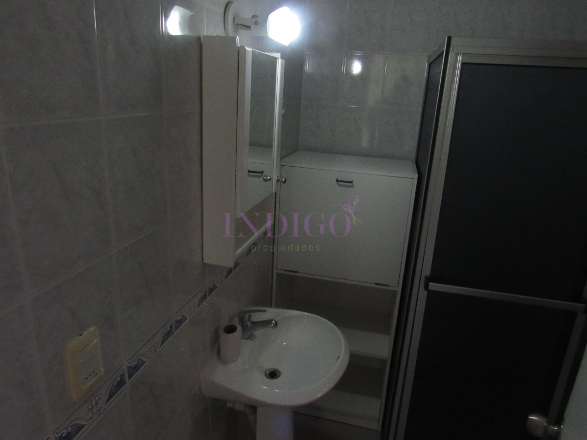 Casa Ref.785 - Amplia casa en Deuville, muy tranquilo! 4 dormitorios y 3 Baños, Parrillero y Garaje!