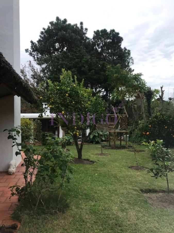 Casa Ref.407 - Casa en venta en Altos del Pinar.