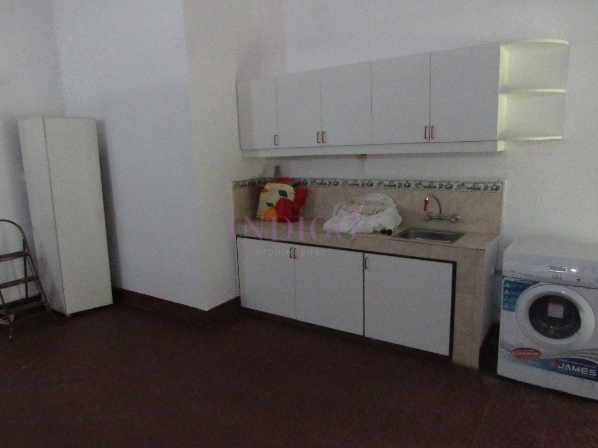 Casa Ref.785 - Amplia casa en Deuville, muy tranquilo! 4 dormitorios y 3 Baños, Parrillero y Garaje!