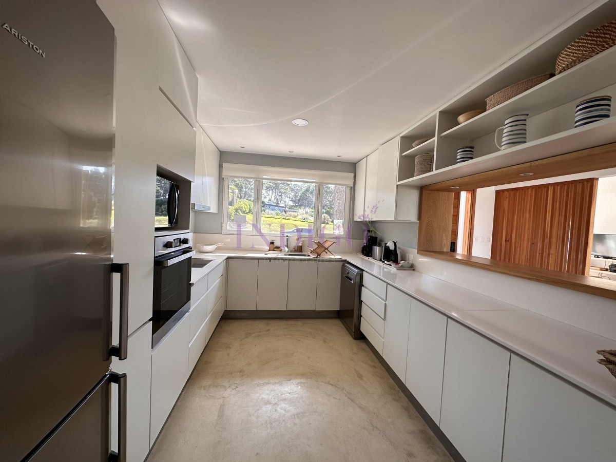 Casa Ref.336 - Alquiler en Pinar del Faro, Jose Ignacio 5 dormitorios.