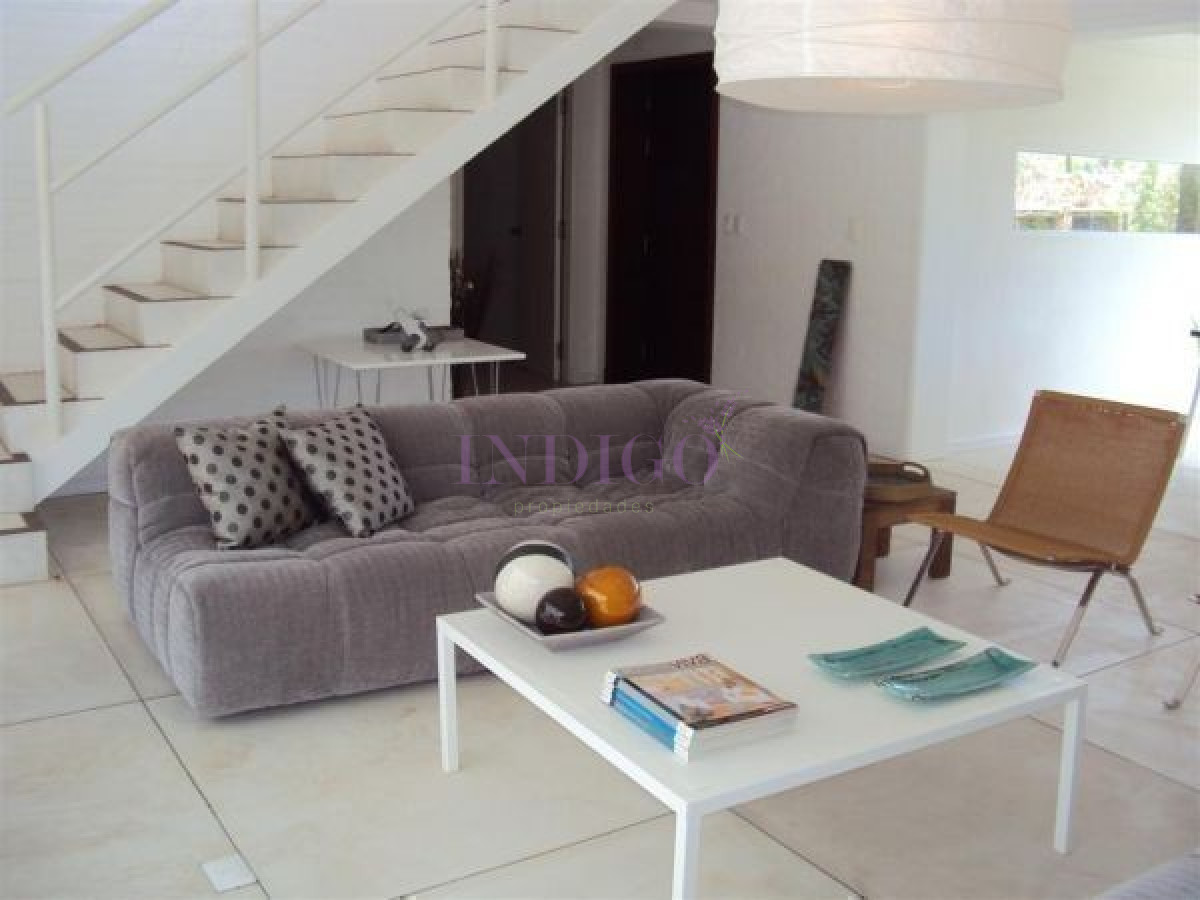 Casa Ref.1107 - Casa en alquiler Laguna blanca capacidad 10 pesonas