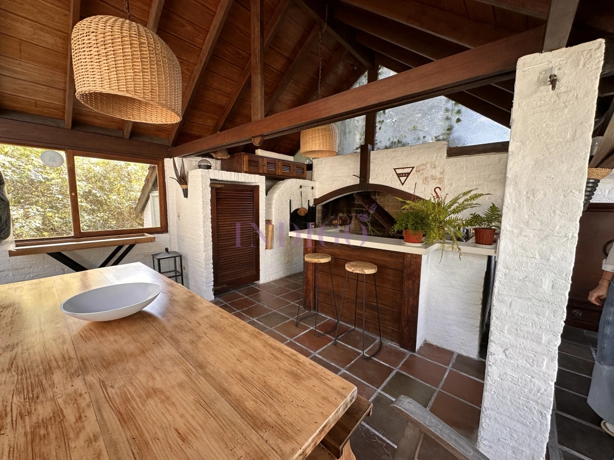 Casa Ref.1245 - Casa en venta , San Rafael, 4 dorm y dependencia, con piscina y parrillero.