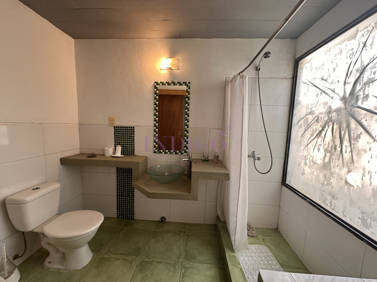 Casa Ref.1266 - Casa en La Barra, 3 dorm y 2 baños, en alquiler