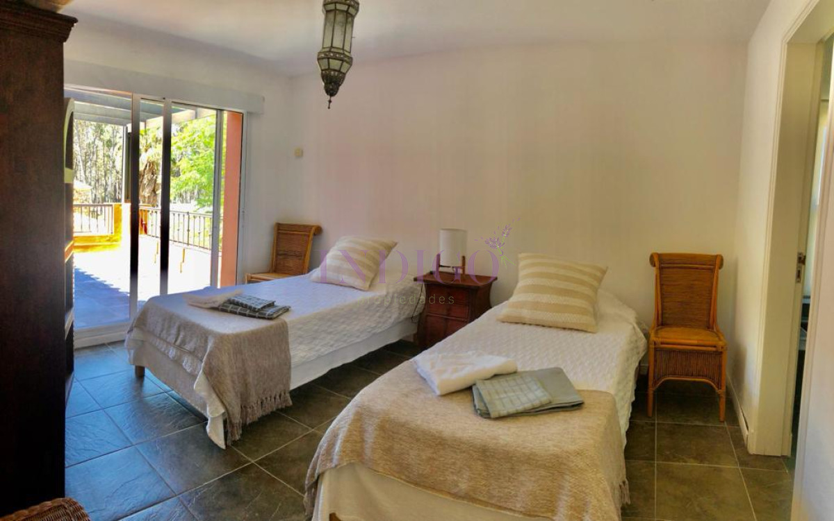 Casa Ref.847 - Laguna Blanca, casa en alquiler.