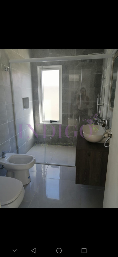 Casa Ref.1324 - Casa en Alquiler en Venta