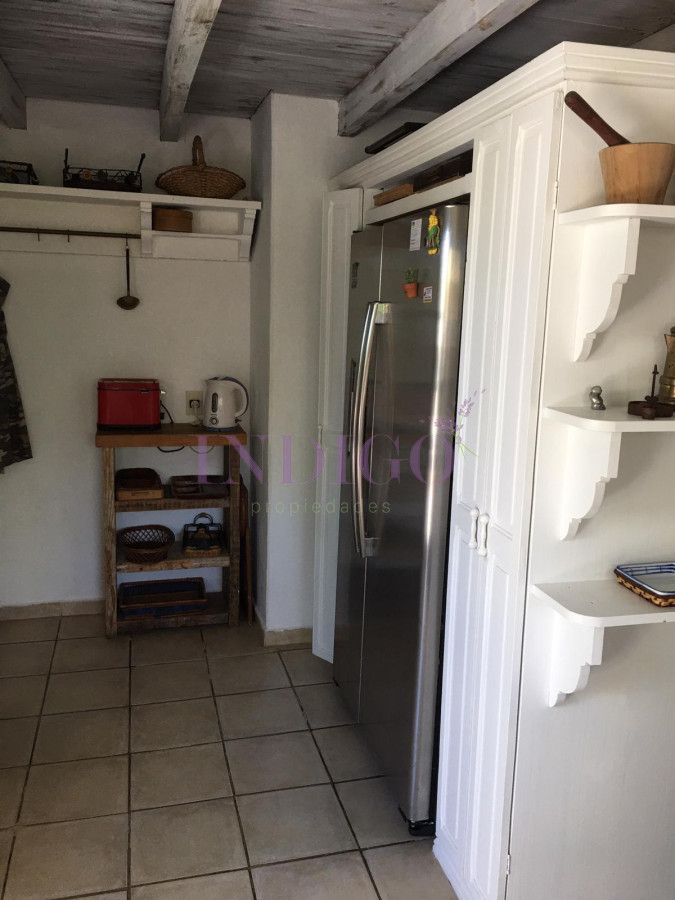 Casa Ref.180 - Casa en venta La Barra, 4 dormitorios , muy cerca de La Posta del Cangrejo.