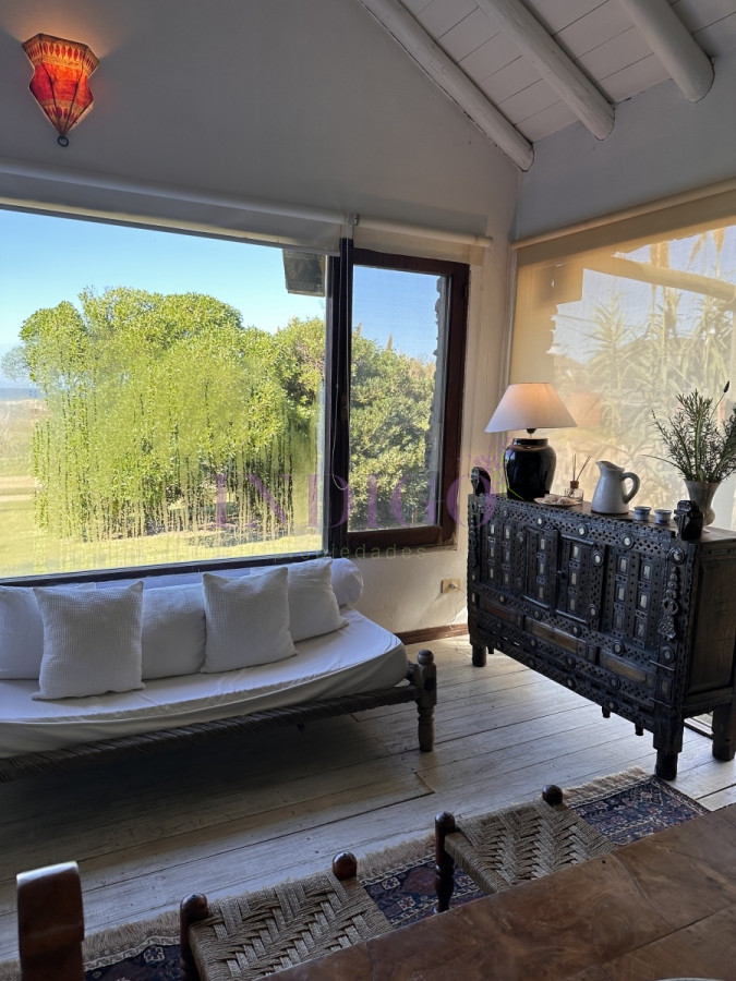 Casa Ref.21 - Casa en Punta Piedras con 3 Dormitorios, Venta y Alquiler.
