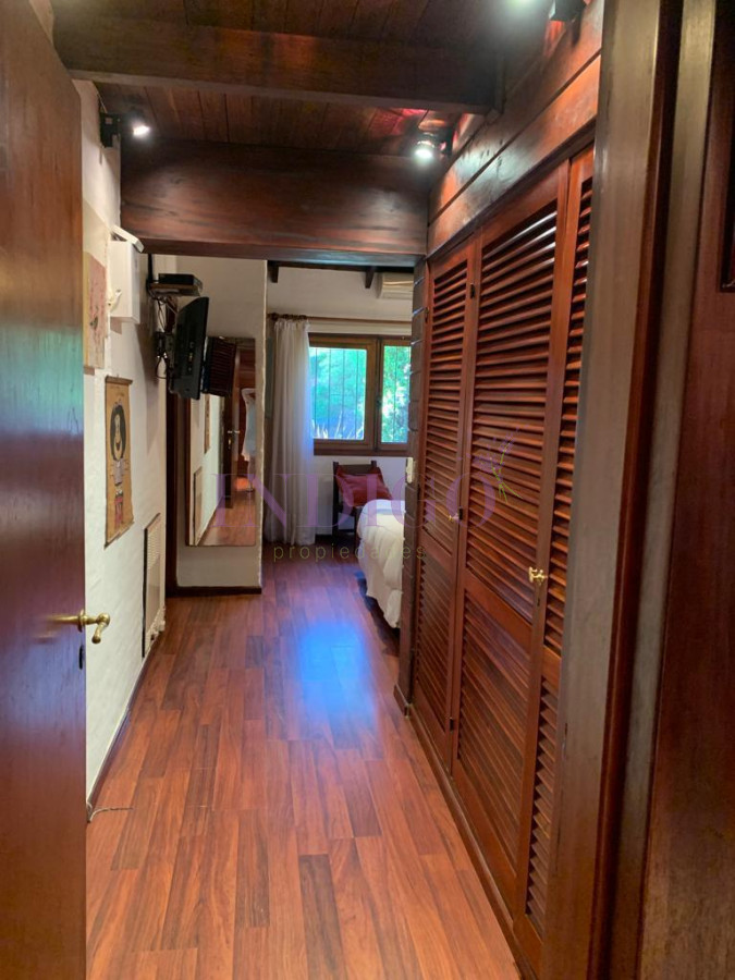 Casa Ref.12 - Casa en venta Avenida Roosevelt, Punta del Este 4 dormitorios .
