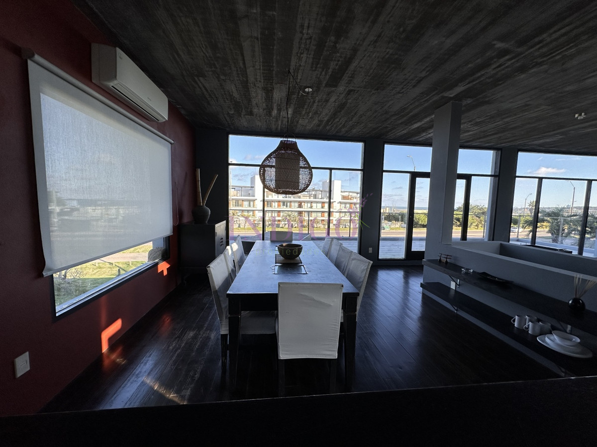 Casa Ref.1103 - Casa en alquiler en Manantiales 3 dorm y dependencia con piscina