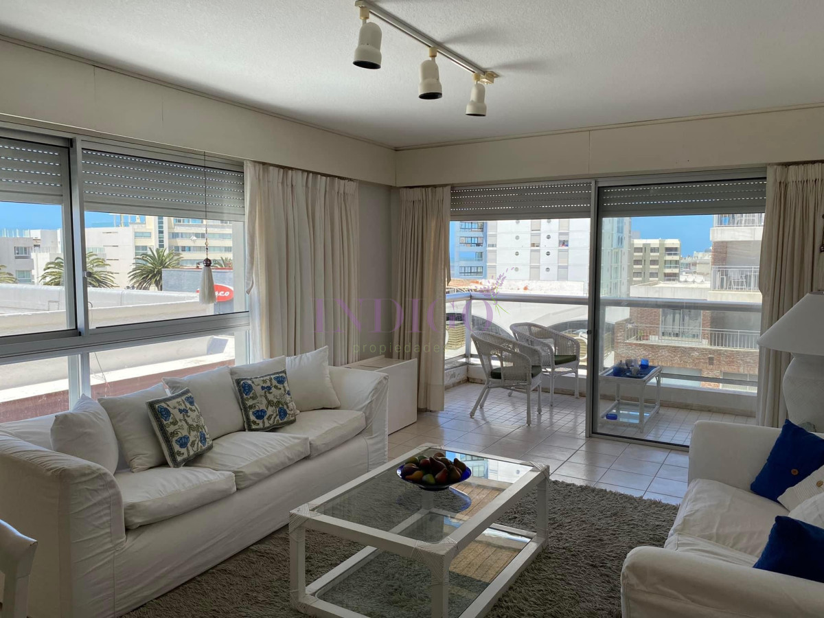 Casa Ref.347 -  Venta y alquiler Montoya, 3 dormitorios y pileta.