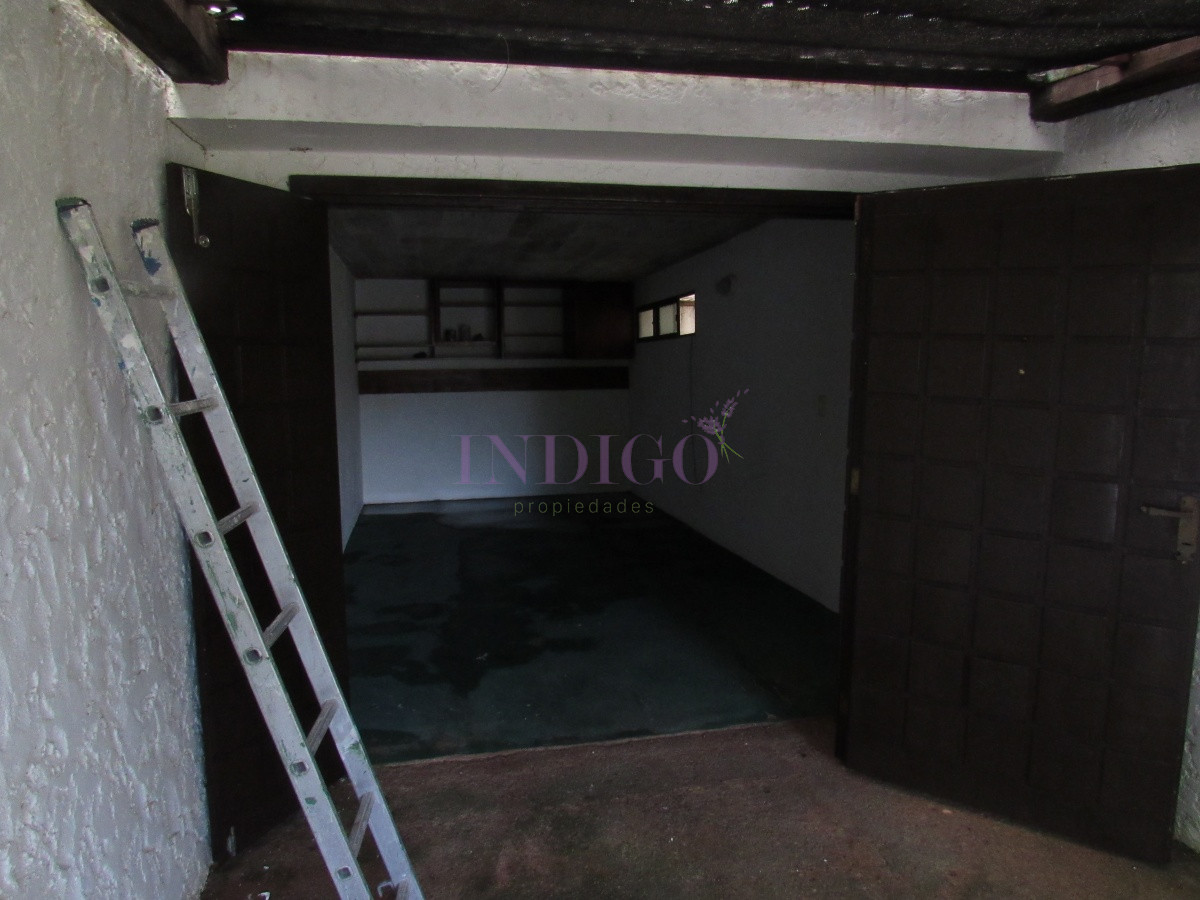 Casa Ref.785 - Amplia casa en Deuville, muy tranquilo! 4 dormitorios y 3 Baños, Parrillero y Garaje!