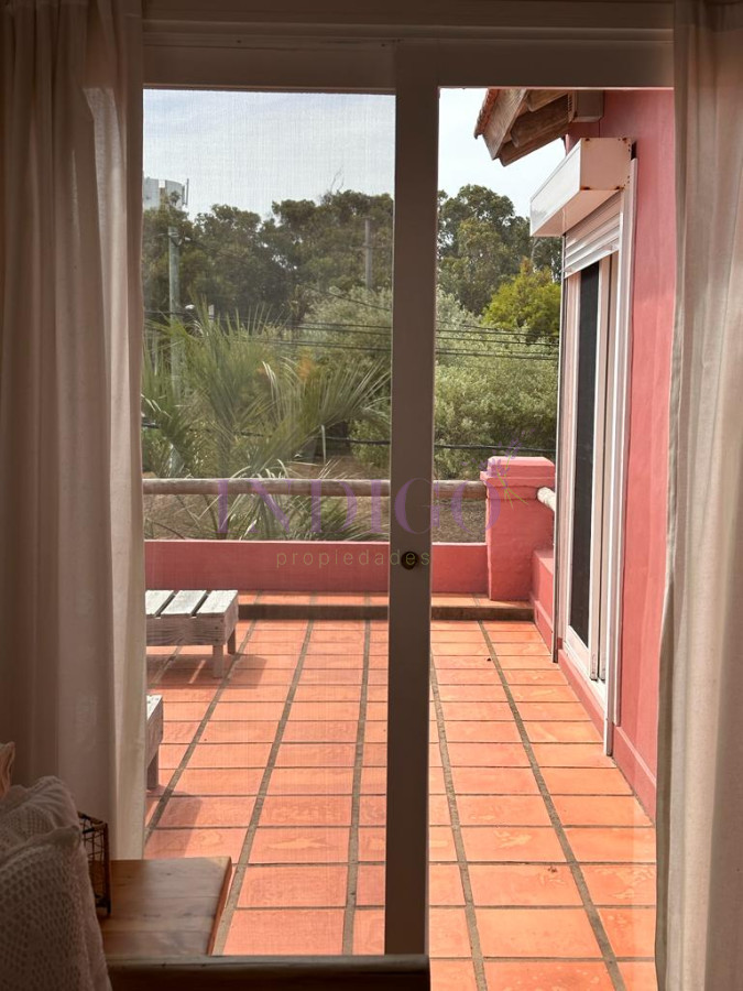 Casa Ref.148 - Casa en alquiler en plena Barra, 3 dormitorios mas dependencia de servicio.