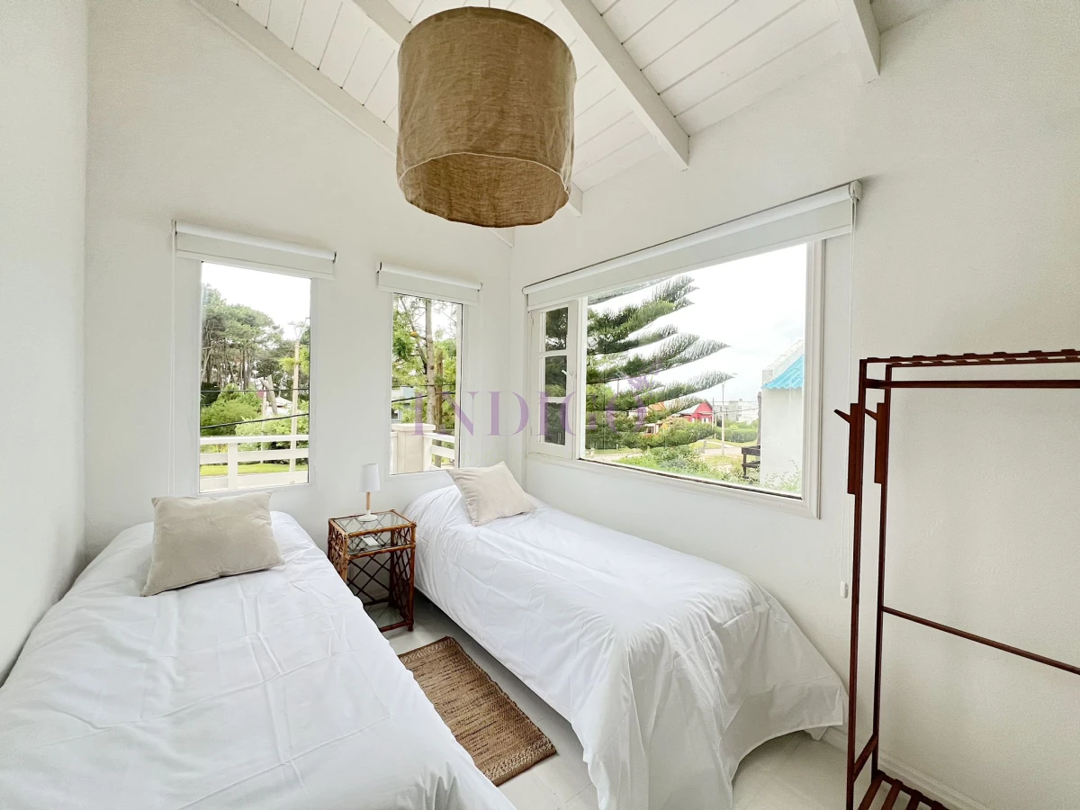 Casa Ref.251 - Casa venta en Montoya, 6 ambientes