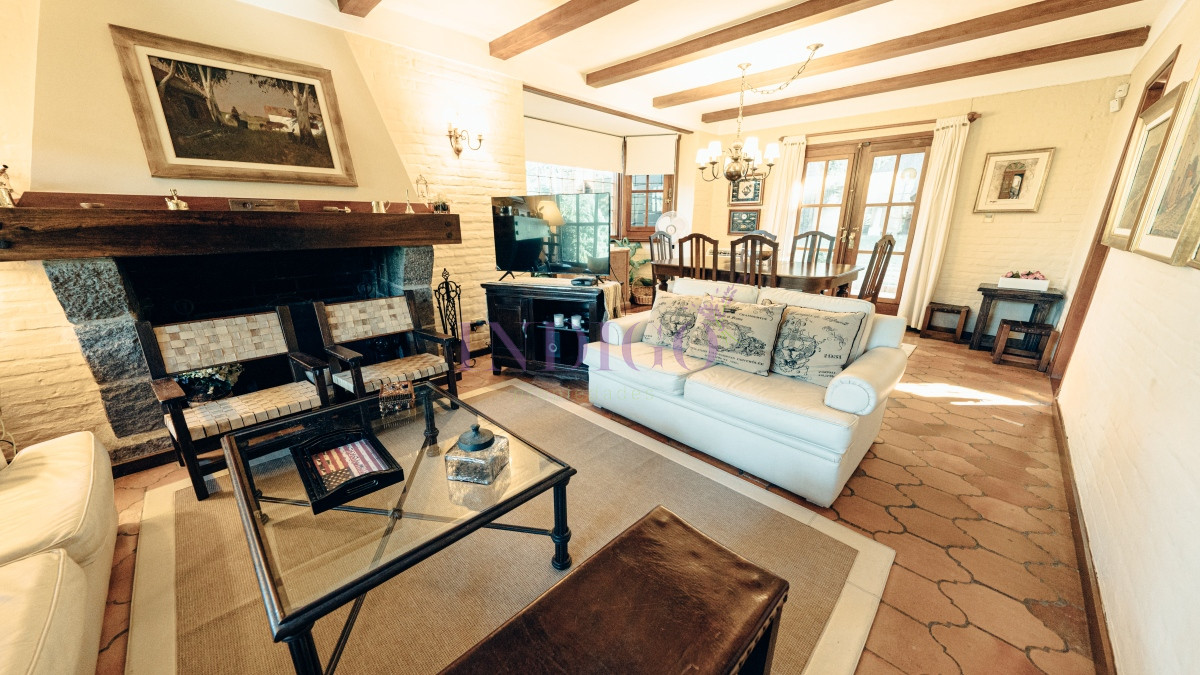 Casa Ref.1240 - Casa en Venta en Rincon Del Indio 