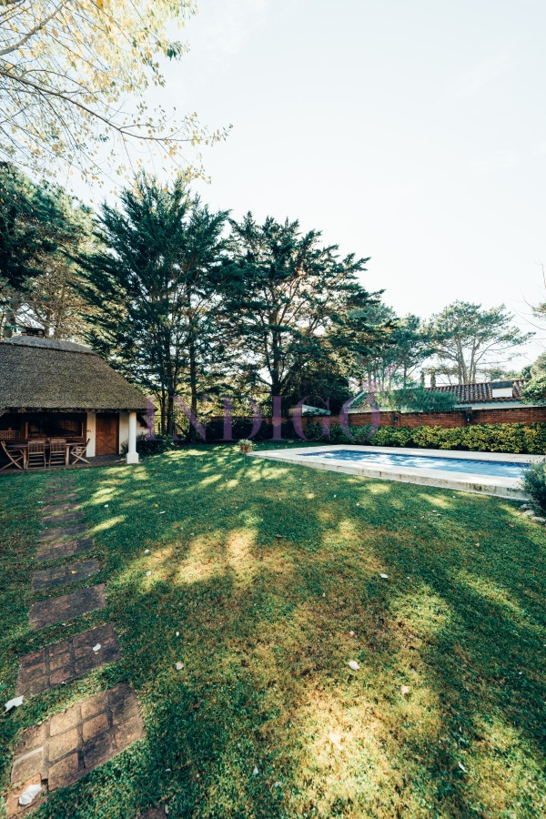 Casa Ref.1240 - Casa en Venta en Rincon Del Indio 