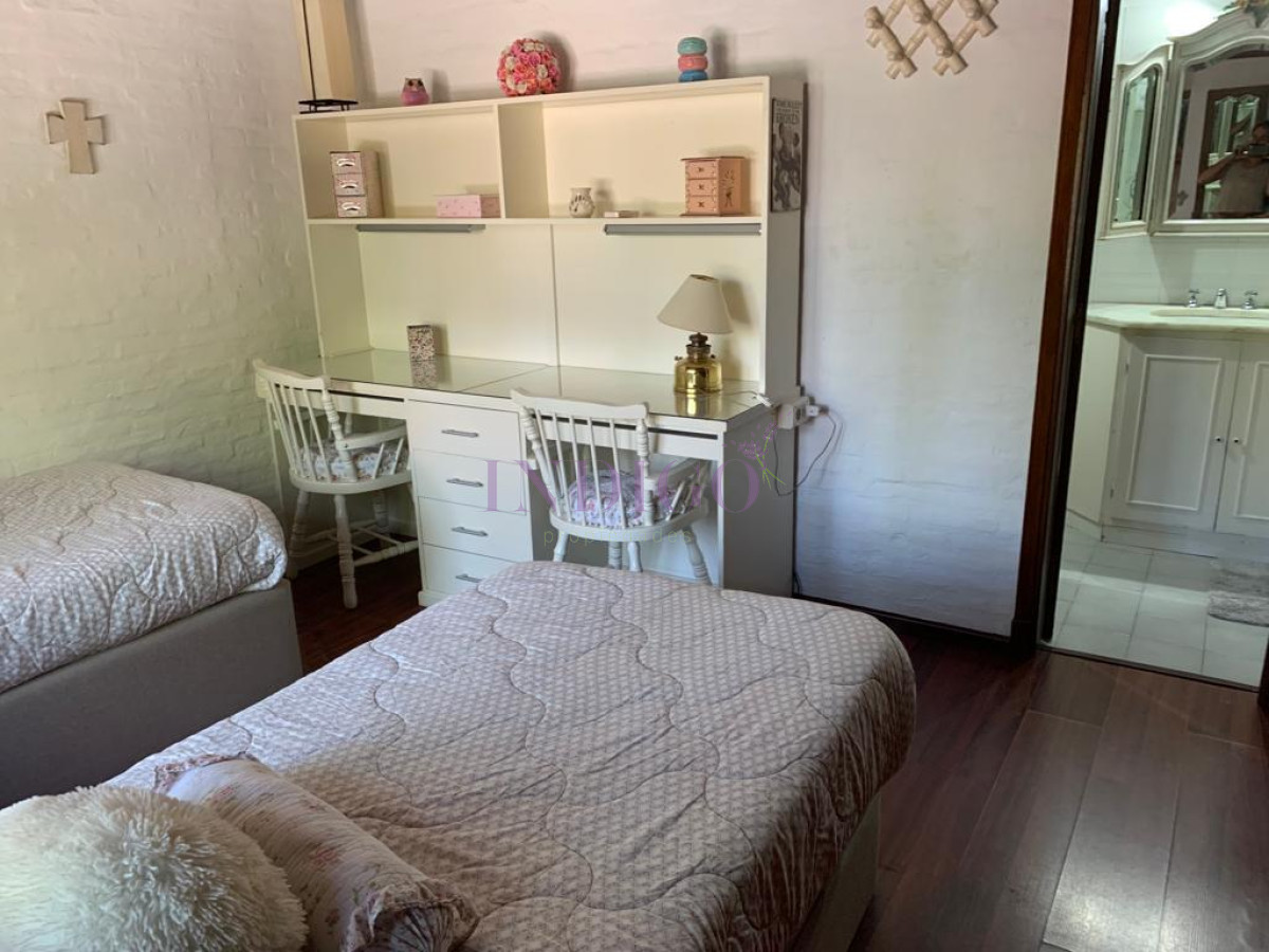 Casa Ref.12 - Casa en venta Avenida Roosevelt, Punta del Este 4 dormitorios .