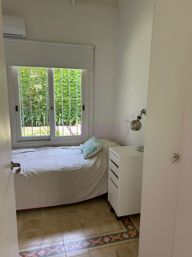 Casa Ref.808 - Casa 4 Dormitorios, 3 baños, piscina y parrillero, con dependencia!