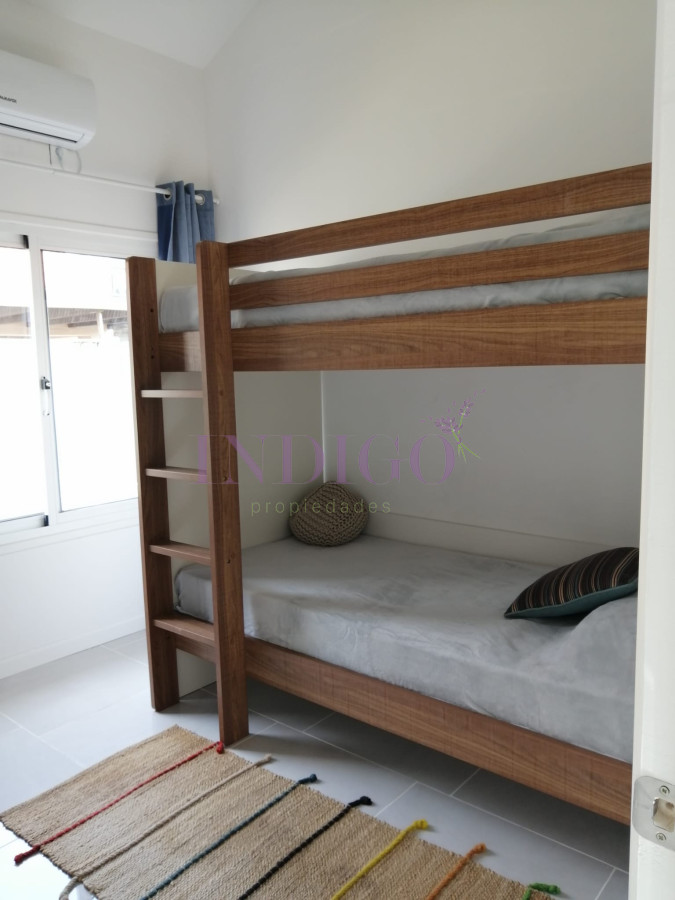 Casa Ref.1329 - Manantiales en alquiler 3 dorm.