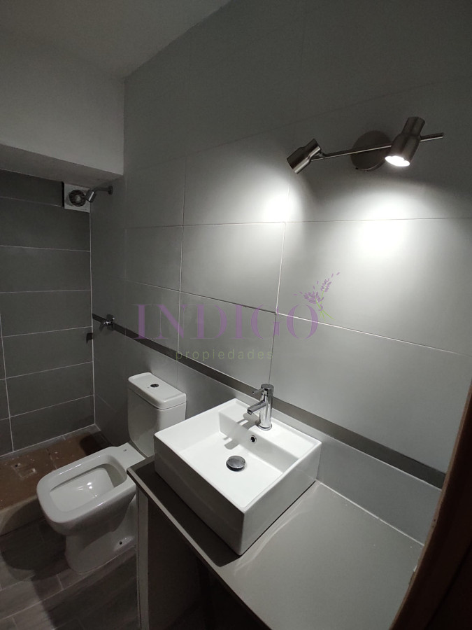 Casa Ref.738 - En Alquiler, Altos de punta Piedra, casa de 4 dorm con parrillero y piscina.