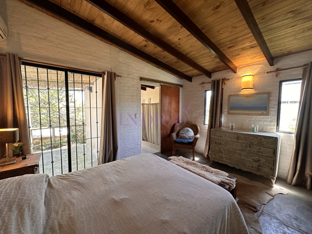 Casa Ref.1266 - Casa en La Barra, 3 dorm y 2 baños, en alquiler