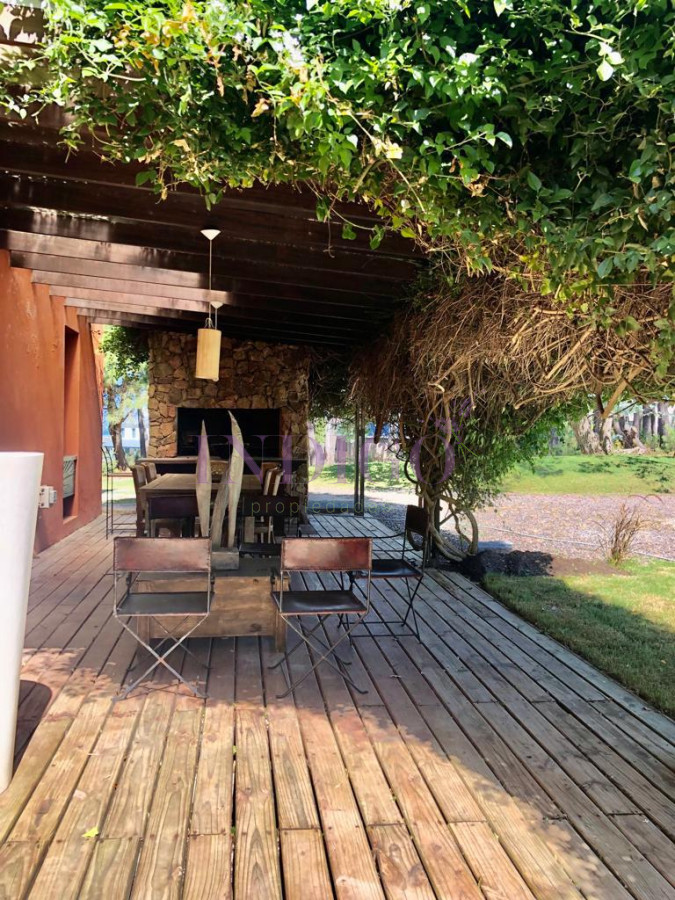Casa Ref.847 - Laguna Blanca, casa en alquiler.