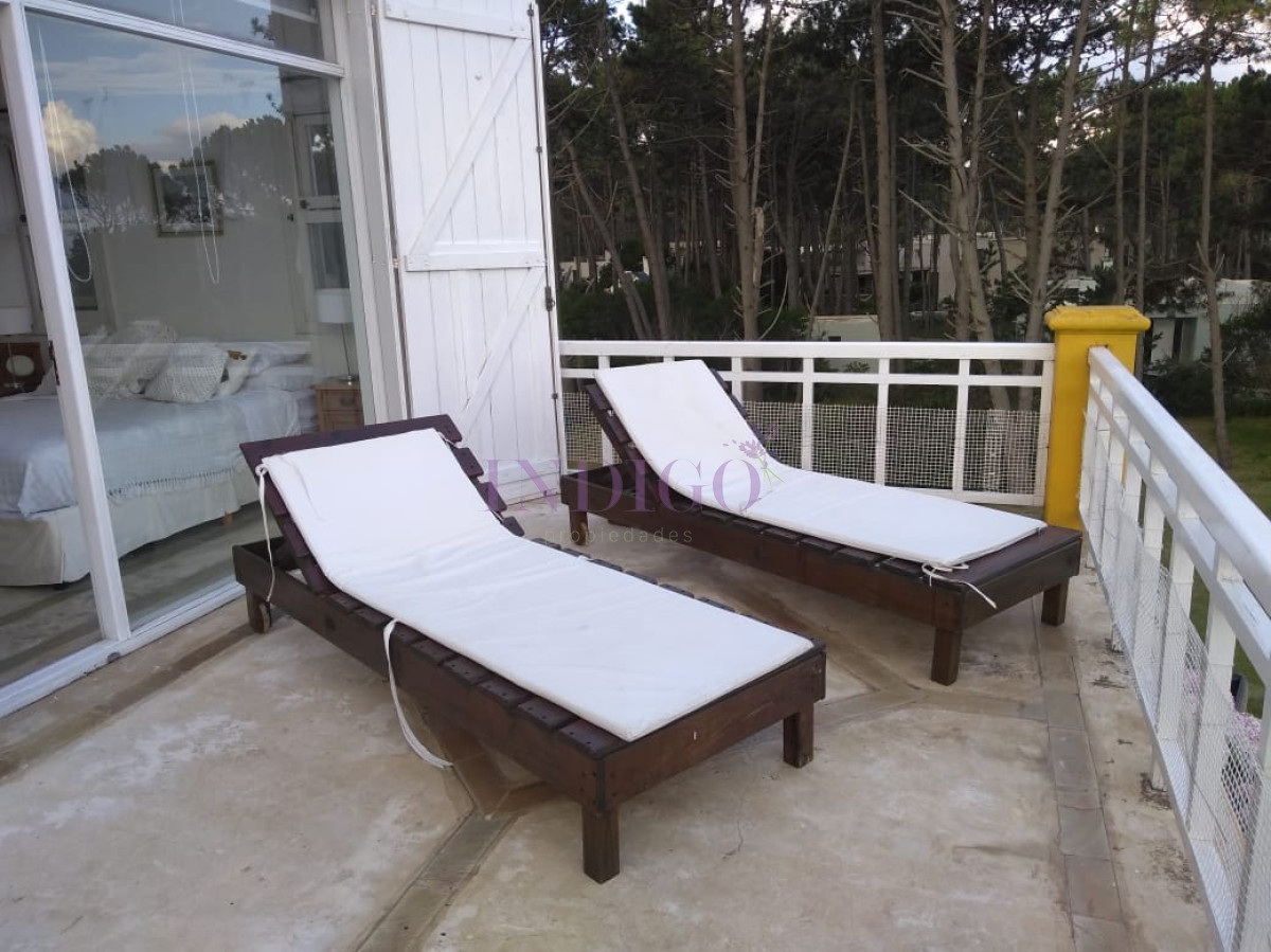 Casa Ref.403 - Casa en venta y alquiler frente al mar en Manantiales.