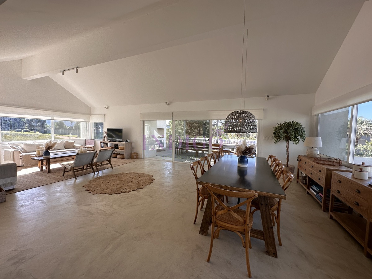 Casa Ref.336 - Alquiler en Pinar del Faro, Jose Ignacio 5 dormitorios.