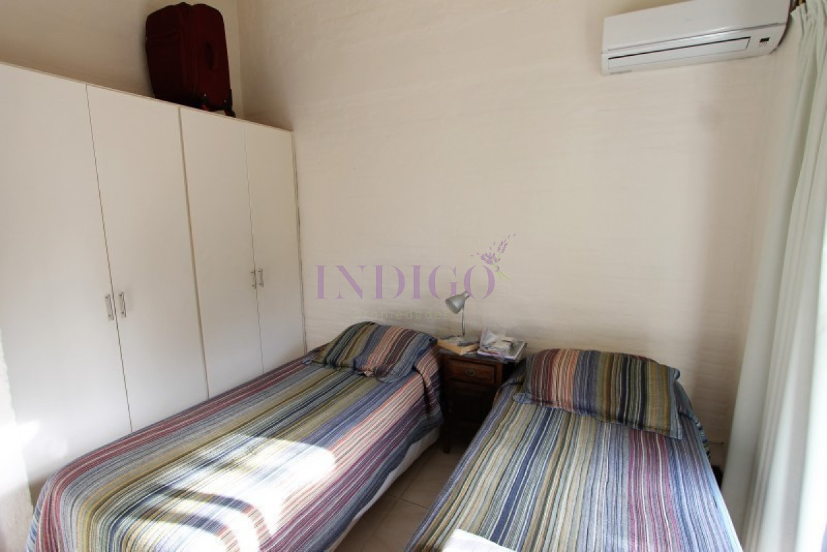 Casa Ref.568 - Venta y alquiler en Montoya a mts de ruta 10.