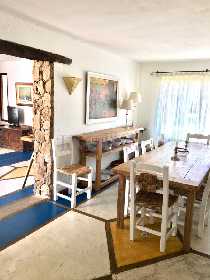 Casa Ref.180 - Casa en venta La Barra, 4 dormitorios , muy cerca de La Posta del Cangrejo.