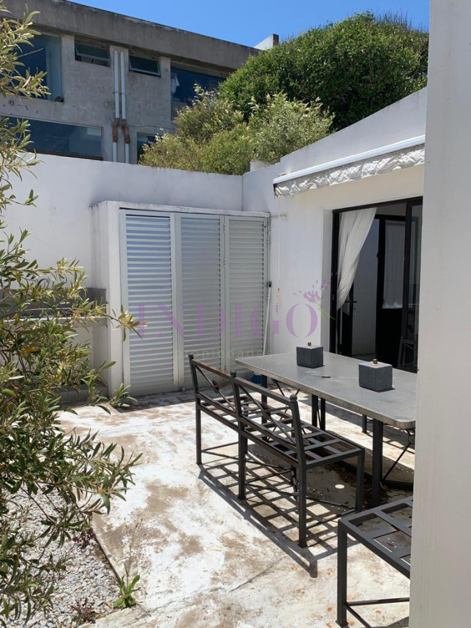 Casa Ref.140 - Casa en Manantiales en venta, 4 dormitorios, 3 baños y parillero!
