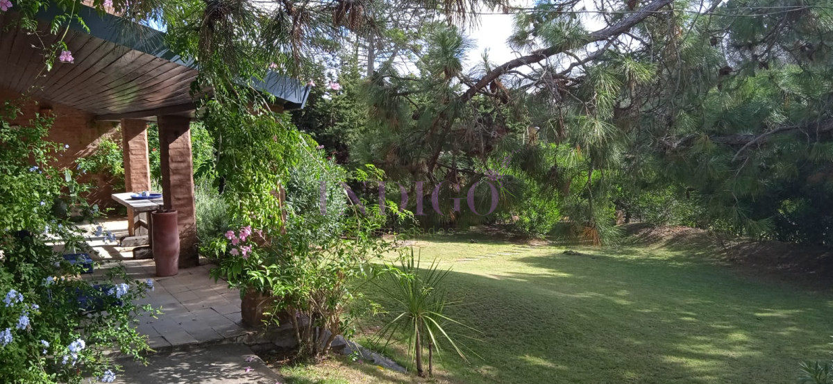 Casa Ref.1190 - Casa en La Barra en zona tranquila y a pasos de todo! 3 Dormitorios mas dependencia y parrillero!