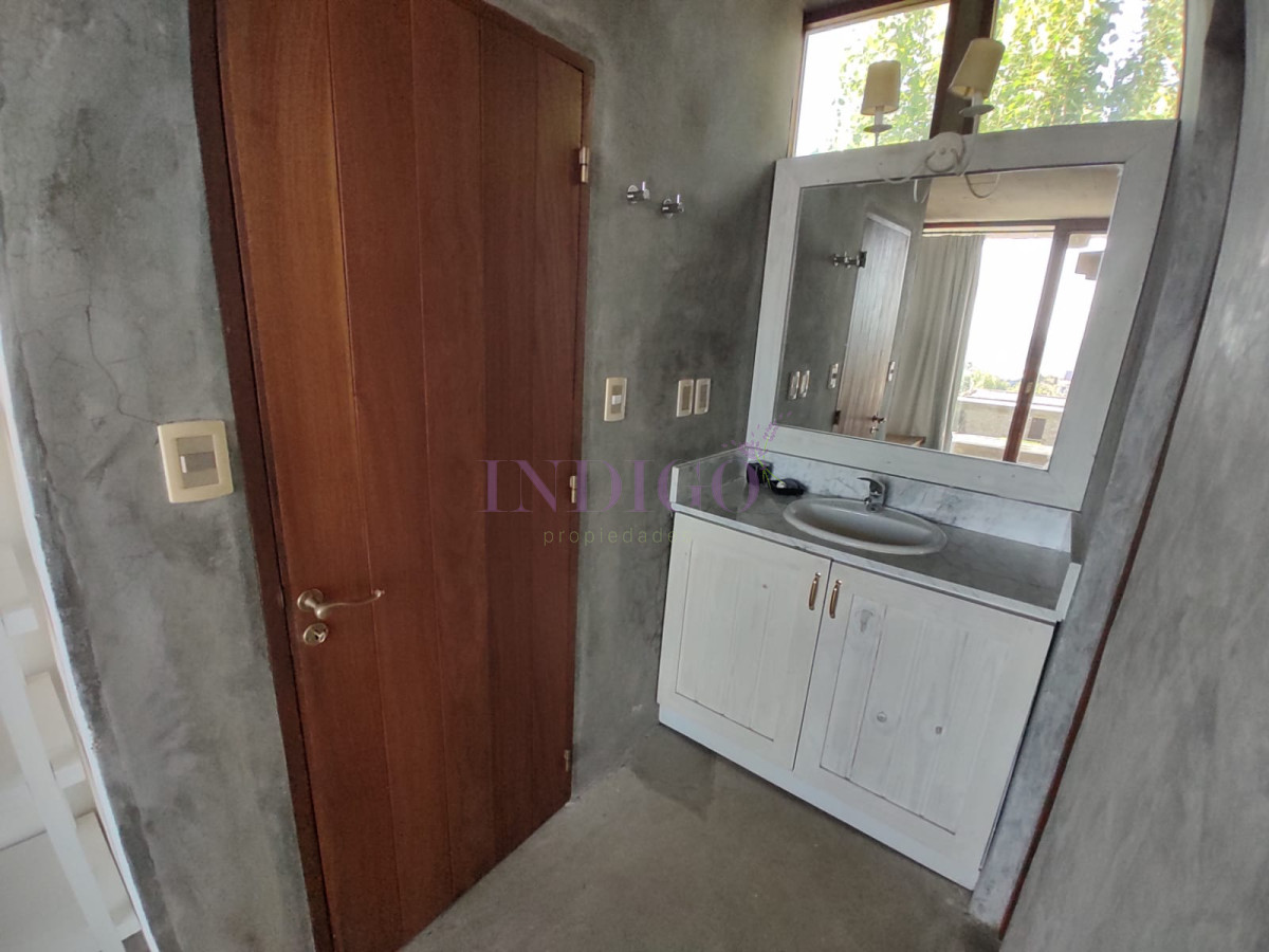 Casa Ref.799 - Casa en El Chorro, 2 Dormitorios y 3 Baños con Piscina!