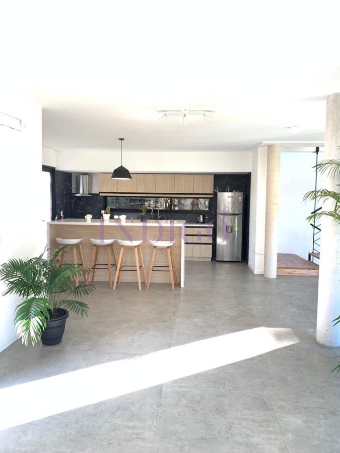 Casa Ref.851 - Casa en Montoya, 4 Dormitorios y 4 Baños, Parrillero y Piscina