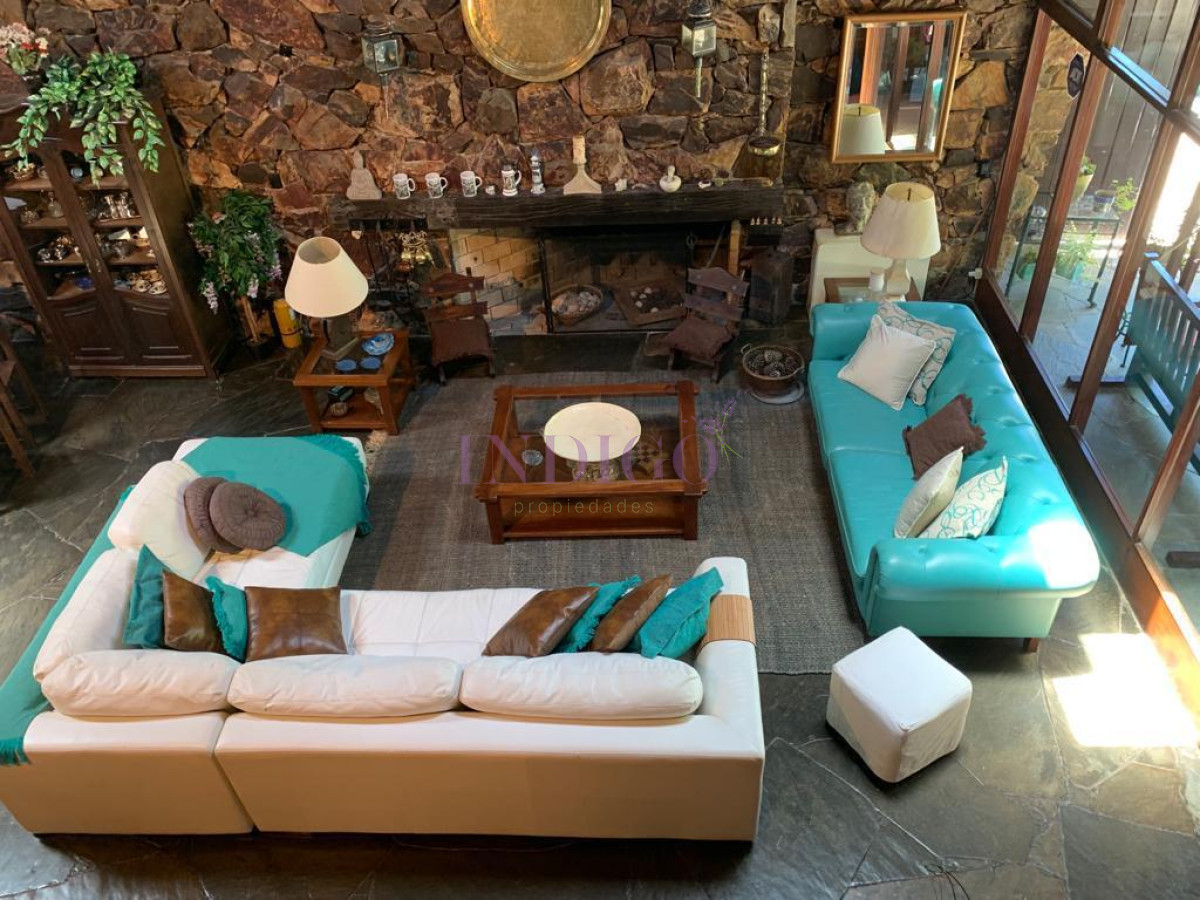 Casa Ref.12 - Casa en venta Avenida Roosevelt, Punta del Este 4 dormitorios .