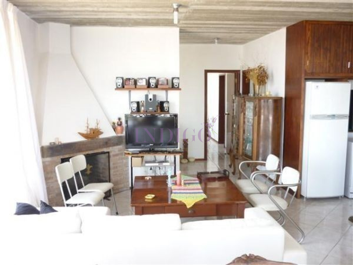 Casa Ref.863 - Casa en Alquiler a metros del mar, con Piscina y Parrillero